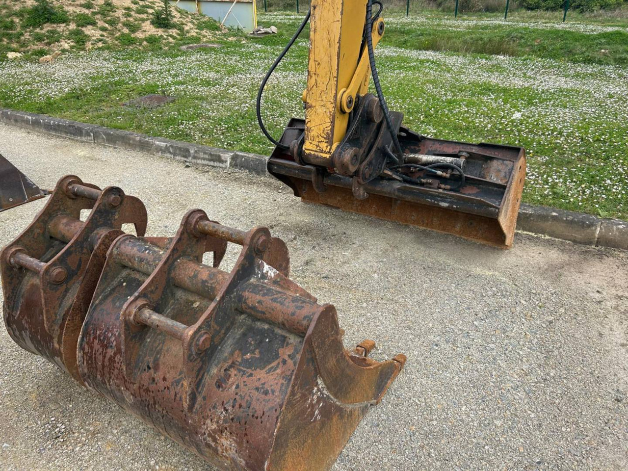 Pelle sur chenille CAT 308E2 CR: photos 8