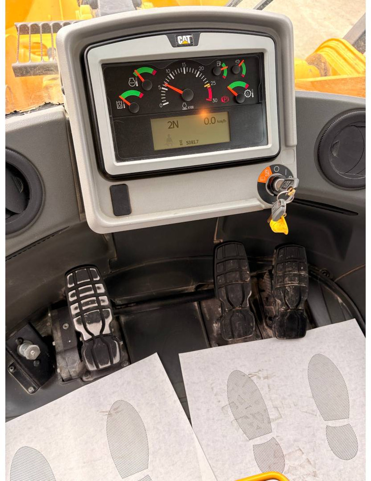 CAT 972M - Chargeuse sur pneus: photos 5 CAT 972M - Chargeuse sur pneus: photos 5