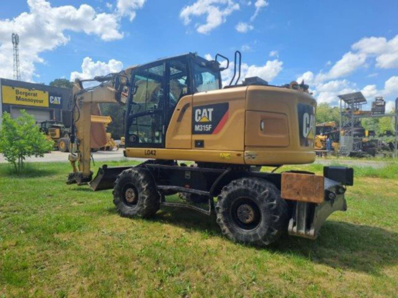 CAT M315F IVC - Pelle sur pneus: photos 3 CAT M315F IVC - Pelle sur pneus: photos 3