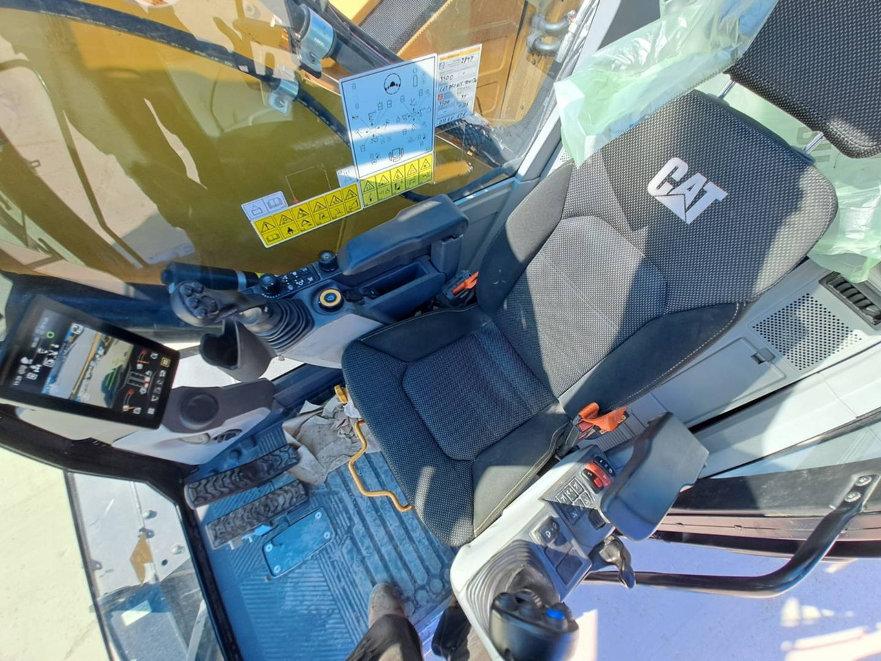 Pelle sur pneus CAT MH3024: photos 23