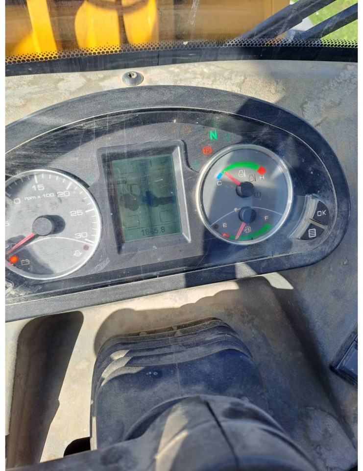 MECALAC AX1000 - Mini chargeuse: photos 5 MECALAC AX1000 - Mini chargeuse: photos 5