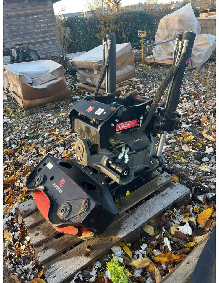 OILQUICK DEUTSCHLAND GMBH ROTOTILT/R5 /OILQUIK/OK60 - Tiltrotator: photos 1 OILQUICK DEUTSCHLAND GMBH ROTOTILT/R5 /OILQUIK/OK60 - Tiltrotator: photos 1