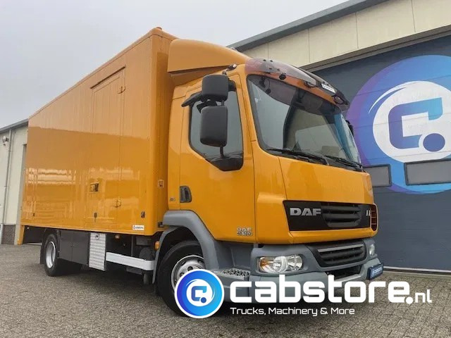 DAF LF 45.160 4x2 Euro 5 EEV - Year 2008 - Mobiele werkplaats - Bakwagen - Closed box - Km 268.123 - Camion fourgon: photos 1 DAF LF 45.160 4x2 Euro 5 EEV - Year 2008 - Mobiele werkplaats - Bakwagen - Closed box - Km 268.123 - Camion fourgon: photos 1
