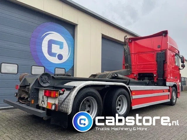 DAF XF 105 .460 FAS Euro 5 - 25 ton's Haakarmsysteem - Hooklift - Abrolkipper - Year 2006 - ANALOG TACHO - Camion ampliroll: photos 2 DAF XF 105 .460 FAS Euro 5 - 25 ton's Haakarmsysteem - Hooklift - Abrolkipper - Year 2006 - ANALOG TACHO - Camion ampliroll: photos 2