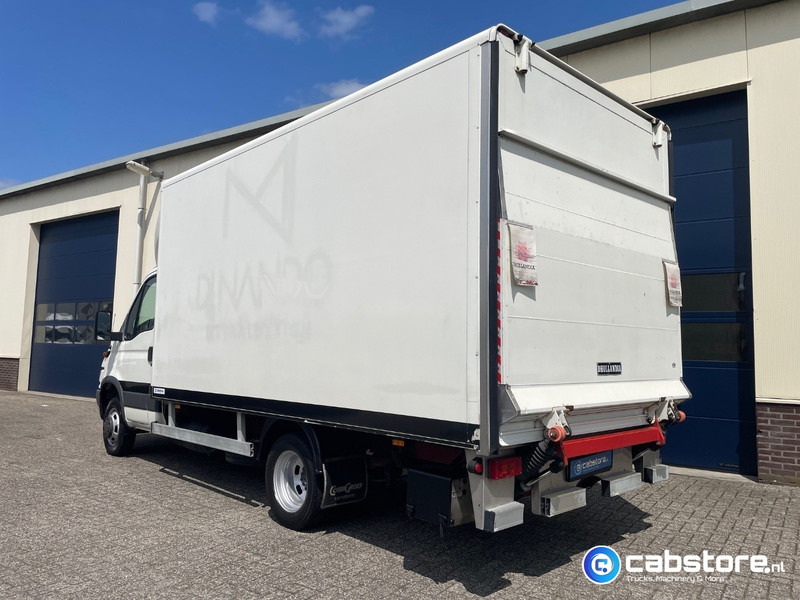 Iveco 40C 40C12 EURO 3 4x2 Bakwagen Euro 3 - Bouwjaar 2003 - APK tot 10-05-2026 -Handgeschakelde versnellingsbak - Fourgon grand volume: photos 5 Iveco 40C 40C12 EURO 3 4x2 Bakwagen Euro 3 - Bouwjaar 2003 - APK tot 10-05-2026 -Handgeschakelde versnellingsbak - Fourgon grand volume: photos 5