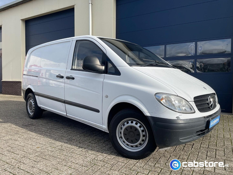Mercedes-Benz Vito 109 CDI Panal Van - Gesloten bestelwagen - Bouwjaar 2006 - Trekhaak - Fourgonnette: photos 1 Mercedes-Benz Vito 109 CDI Panal Van - Gesloten bestelwagen - Bouwjaar 2006 - Trekhaak - Fourgonnette: photos 1
