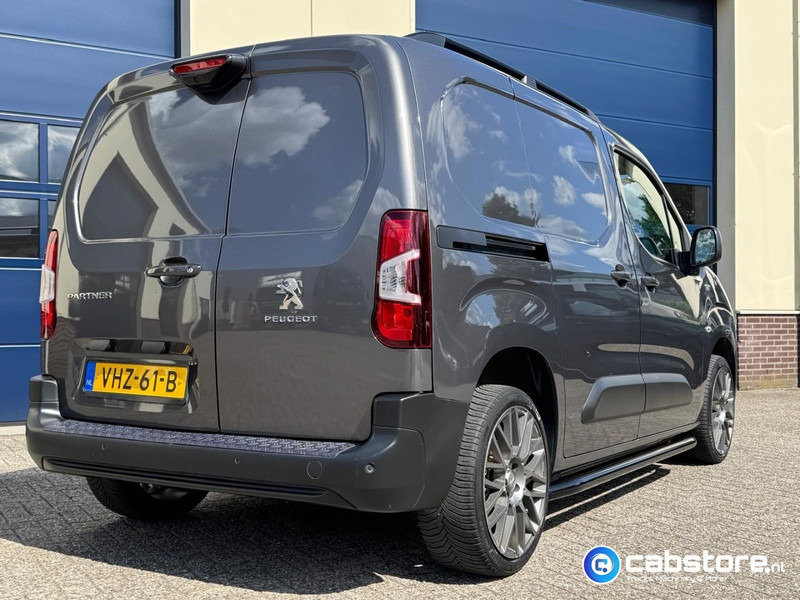 Peugeot Partner 1.5 Blue HDI Asphalt Euro 6 - Gesloten bestelwagen - Bouwjaar 2021 - Km 45.128 !! - Luxe uitvoering - Zeer mooi !! - Fourgonnette: photos 4 Peugeot Partner 1.5 Blue HDI Asphalt Euro 6 - Gesloten bestelwagen - Bouwjaar 2021 - Km 45.128 !! - Luxe uitvoering - Zeer mooi !! - Fourgonnette: photos 4