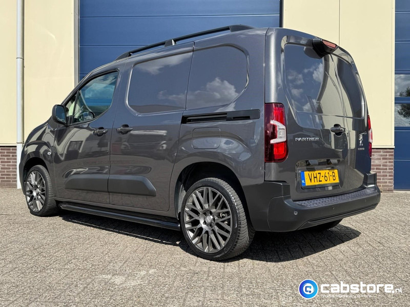 Peugeot Partner 1.5 Blue HDI Asphalt Euro 6 - Gesloten bestelwagen - Bouwjaar 2021 - Km 45.128 !! - Luxe uitvoering - Zeer mooi !! - Fourgonnette: photos 3 Peugeot Partner 1.5 Blue HDI Asphalt Euro 6 - Gesloten bestelwagen - Bouwjaar 2021 - Km 45.128 !! - Luxe uitvoering - Zeer mooi !! - Fourgonnette: photos 3