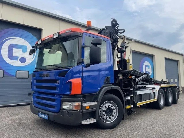 Scania P380 LB 8x4*4 HNA Euro 5 - HIAB 211 E-3 Hipro Crane with remote control + Multilift XR26S61 Hooklift - Year 2009 - Km 336.501 !! - Good condition - Camion grue: photos 3 Scania P380 LB 8x4*4 HNA Euro 5 - HIAB 211 E-3 Hipro Crane with remote control + Multilift XR26S61 Hooklift - Year 2009 - Km 336.501 !! - Good condition - Camion grue: photos 3