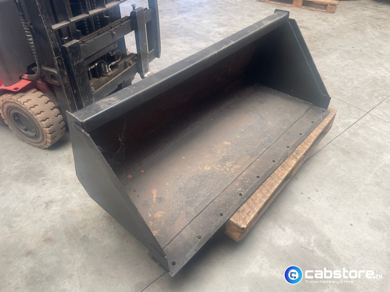 Strickland UK Laadschop Strickland UK Laadschop met Bobcat aansluiting - Godet pour Chargeuse: photos 1 Strickland UK Laadschop Strickland UK Laadschop met Bobcat aansluiting - Godet pour Chargeuse: photos 1