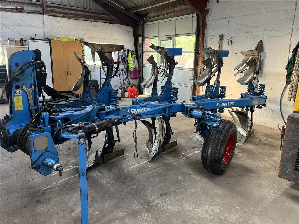 Lemken 4 F. VENDEPLOV EuroOpal 7X - Charrue: photos 3 Lemken 4 F. VENDEPLOV EuroOpal 7X - Charrue: photos 3