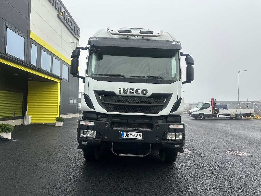 Iveco Trakker AT410T500 10x4 - Camion grumier: photos 2 Iveco Trakker AT410T500 10x4 - Camion grumier: photos 2