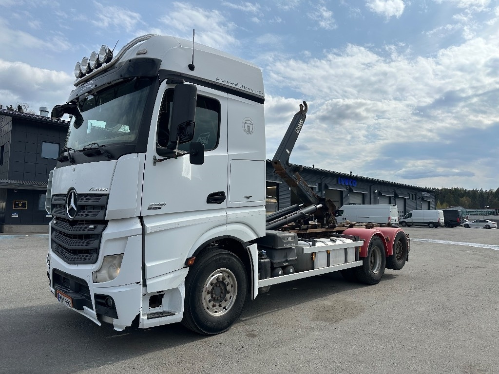 Mercedes-Benz Actros 2551 6x2*4 - Camion ampliroll: photos 1 Mercedes-Benz Actros 2551 6x2*4 - Camion ampliroll: photos 1