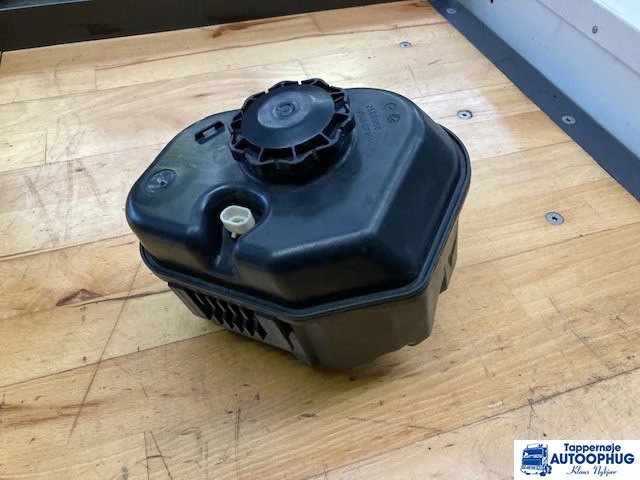 Scania Servostyring beholder Scania 2588968 , 2481320 - Commande de gouvernail pour Camion: photos 3 Scania Servostyring beholder Scania 2588968 , 2481320 - Commande de gouvernail pour Camion: photos 3