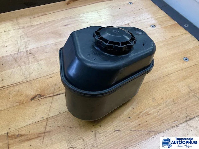 Scania Servostyring beholder Scania 2588968 , 2481320 - Commande de gouvernail pour Camion: photos 1 Scania Servostyring beholder Scania 2588968 , 2481320 - Commande de gouvernail pour Camion: photos 1