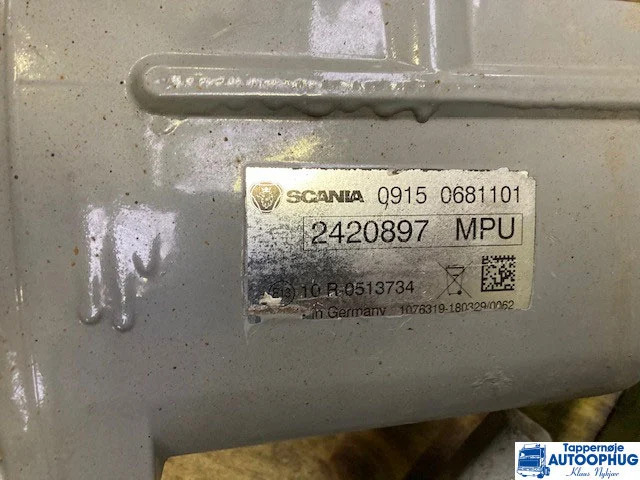 Scania Steering EST Hydraulic cylinder P/N: 2717017 / 2420899 - Commande de gouvernail pour Camion: photos 4 Scania Steering EST Hydraulic cylinder P/N: 2717017 / 2420899 - Commande de gouvernail pour Camion: photos 4