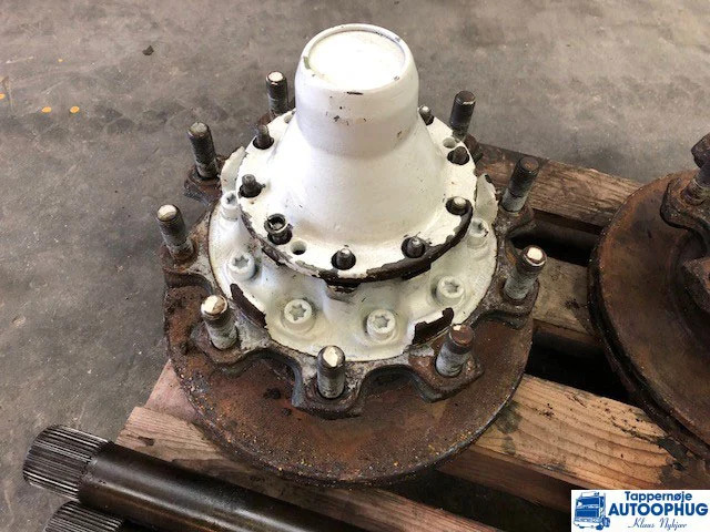 Scania baghjul nav / rear hub P/N: 2290525 - Essieu et pièces pour Camion: photos 1 Scania baghjul nav / rear hub P/N: 2290525 - Essieu et pièces pour Camion: photos 1