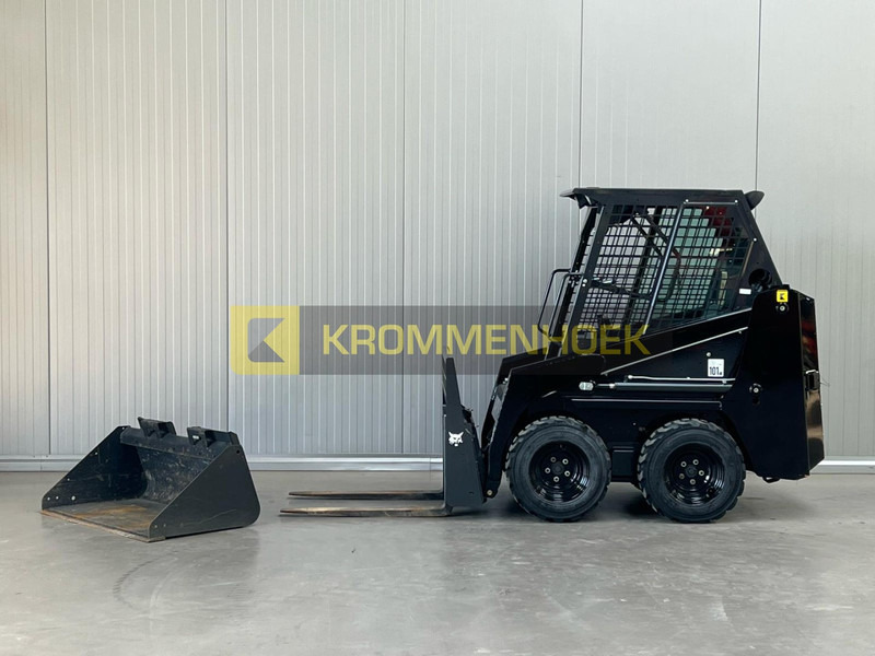 Bobcat S 70 - Mini chargeuse: photos 1 Bobcat S 70 - Mini chargeuse: photos 1