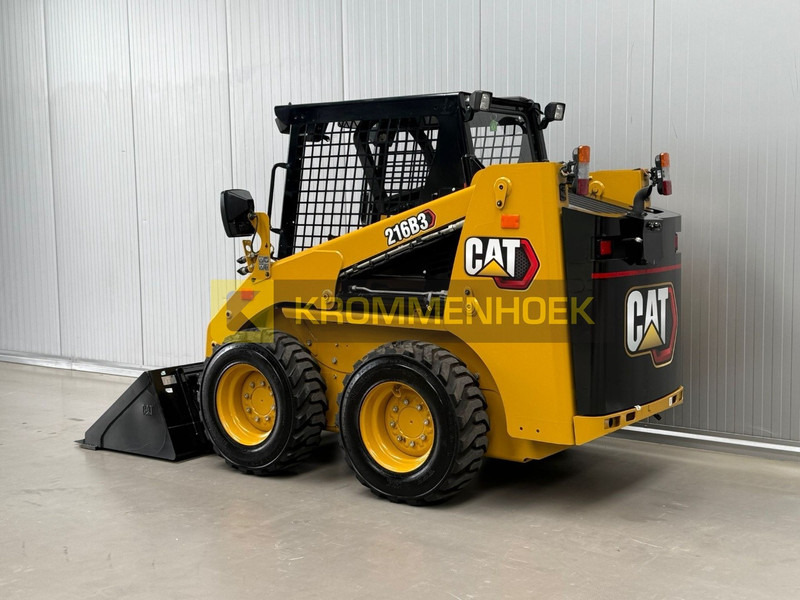 Caterpillar 216 B3 - Mini chargeuse: photos 3 Caterpillar 216 B3 - Mini chargeuse: photos 3
