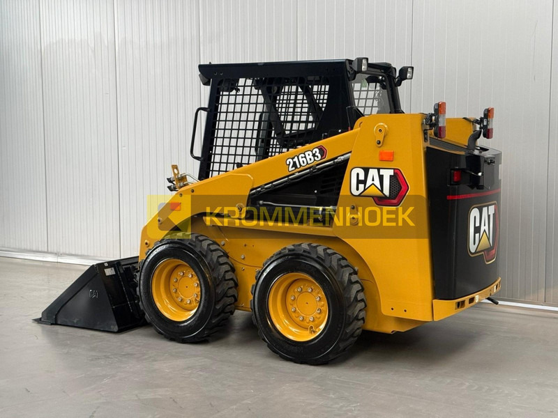 Caterpillar 216 B3 - Mini chargeuse: photos 3 Caterpillar 216 B3 - Mini chargeuse: photos 3