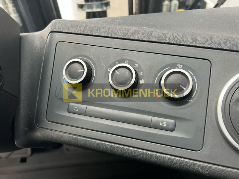 Chariot élévateur électrique Linde X 30: photos 19 Chariot élévateur électrique Linde X 30: photos 19