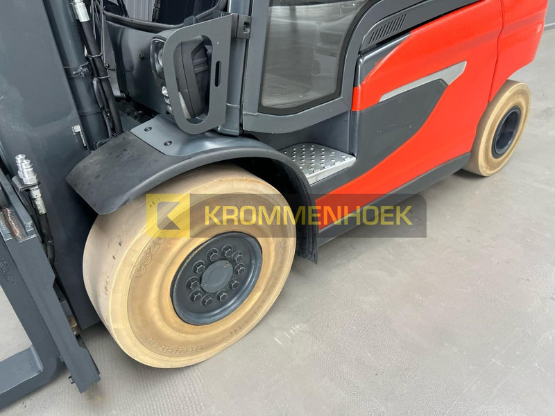 Chariot élévateur électrique Linde X 30: photos 14 Chariot élévateur électrique Linde X 30: photos 14