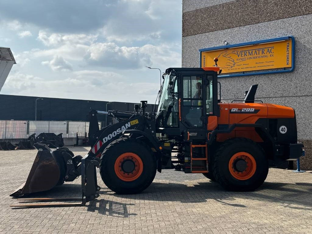 Develon DOOSAN DL200-7, central lubrication, 2022 - Mini chargeuse: photos 3 Develon DOOSAN DL200-7, central lubrication, 2022 - Mini chargeuse: photos 3