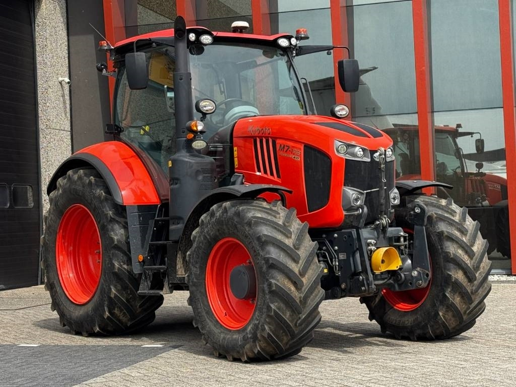 Kubota M7173 P-KVT, GPS RTK, frontlinkage + PTO, 2021!! - Tracteur agricole: photos 5 Kubota M7173 P-KVT, GPS RTK, frontlinkage + PTO, 2021!! - Tracteur agricole: photos 5
