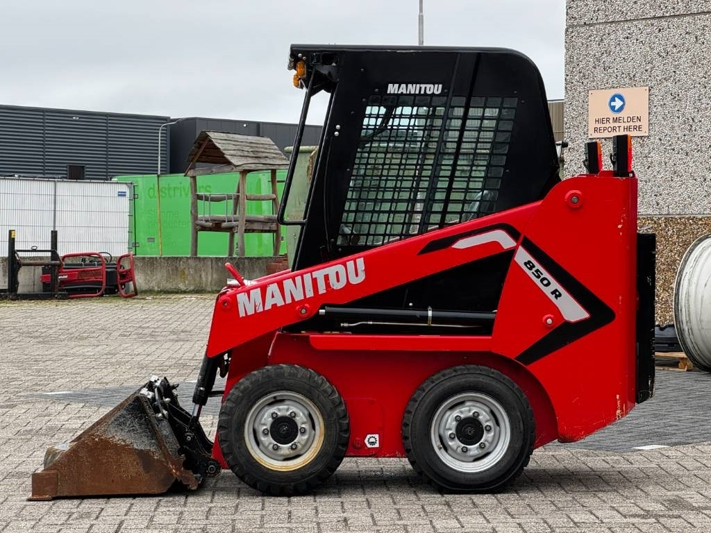 Manitou 850R, 2021, 365 hours! - Mini pelle: photos 2 Manitou 850R, 2021, 365 hours! - Mini pelle: photos 2
