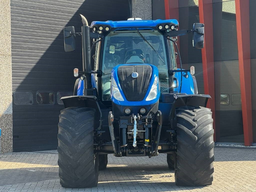 New Holland T7.245 Auto Command, GPS complete, frontlinkage - Tracteur agricole: photos 5 New Holland T7.245 Auto Command, GPS complete, frontlinkage - Tracteur agricole: photos 5