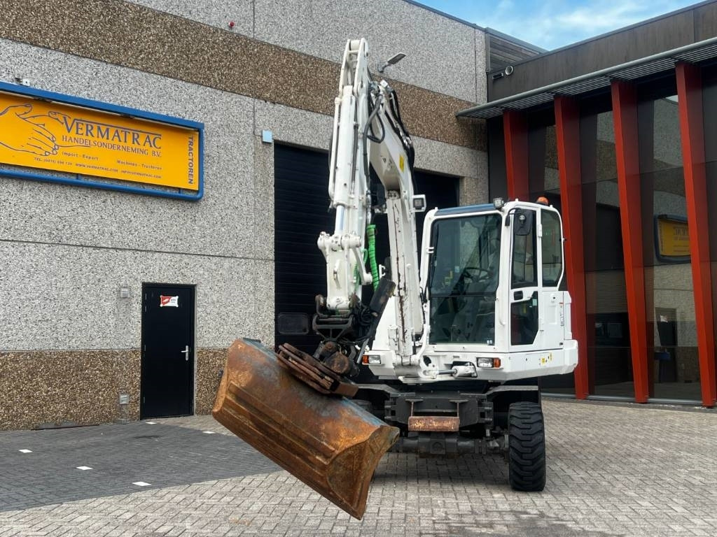 Volvo EW60E, 2021, 1403 hours, Steelwirst! - Pelle sur pneus: photos 2 Volvo EW60E, 2021, 1403 hours, Steelwirst! - Pelle sur pneus: photos 2