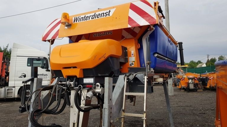 Schmidt Solarko piaskarka SCHMIDT STRATOS 5m3 - Epandeur de sable pour Véhicule de voirie/ Spécial: photos 2 Schmidt Solarko piaskarka SCHMIDT STRATOS 5m3 - Epandeur de sable pour Véhicule de voirie/ Spécial: photos 2