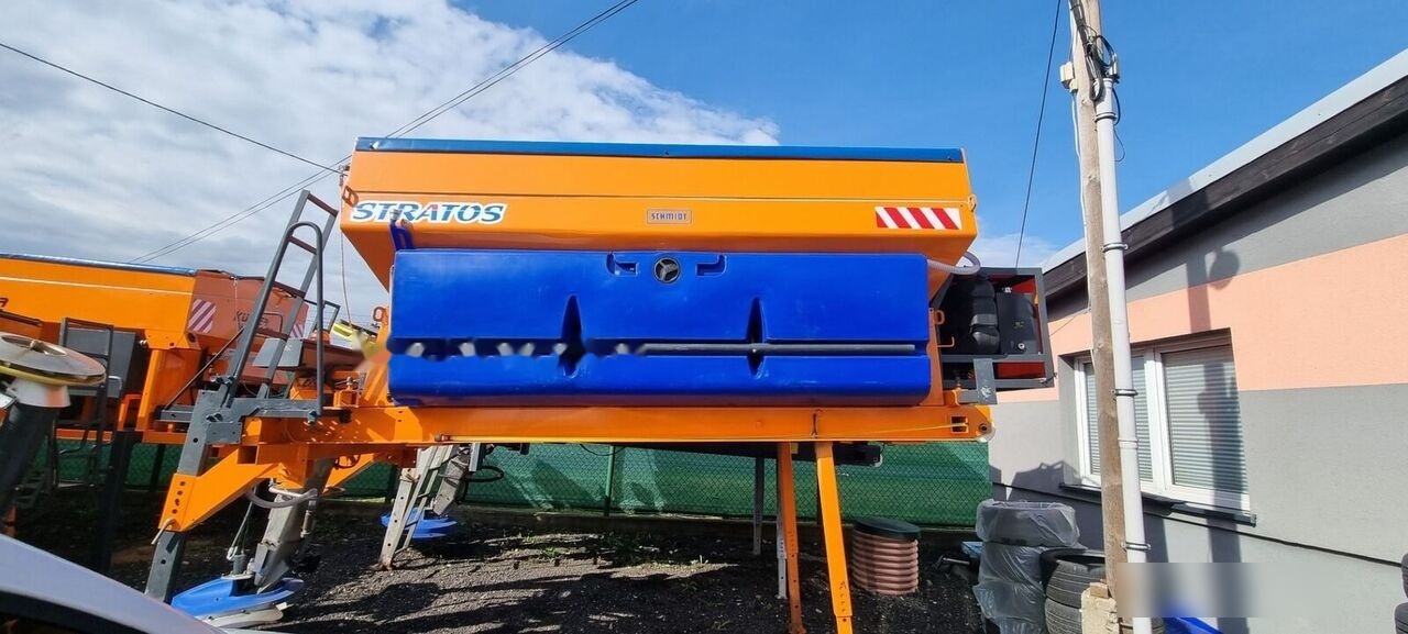 Schmidt odnowiona 2021 - Epandeur de sable pour Véhicule de voirie/ Spécial: photos 2 Schmidt odnowiona 2021 - Epandeur de sable pour Véhicule de voirie/ Spécial: photos 2