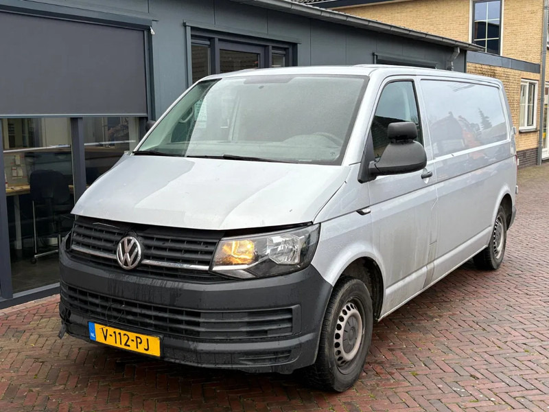 Volkswagen Transporter Lichte Schade 2.0 tdi L2 Carplay PDC boekjes Carpas - Fourgonnette: photos 2 Volkswagen Transporter Lichte Schade 2.0 tdi L2 Carplay PDC boekjes Carpas - Fourgonnette: photos 2