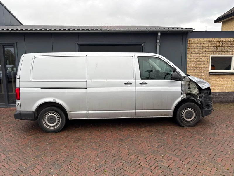 Volkswagen Transporter Lichte Schade 2.0 tdi L2 Carplay PDC boekjes Carpas - Fourgonnette: photos 3 Volkswagen Transporter Lichte Schade 2.0 tdi L2 Carplay PDC boekjes Carpas - Fourgonnette: photos 3