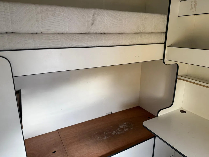 Volvo FL 12.240 STAND Airco 2x bed Douche Heater without box - Camion fourgon: photos 5 Volvo FL 12.240 STAND Airco 2x bed Douche Heater without box - Camion fourgon: photos 5