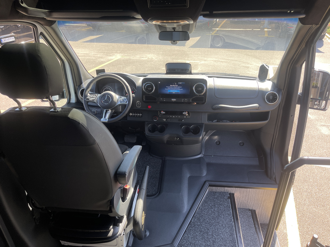 Crédit-bail de MERCEDES-BENZ SPRINTER 519 CDI (MB BUSPERFECT) MERCEDES-BENZ SPRINTER 519 CDI (MB BUSPERFECT): photos 41 Crédit-bail de MERCEDES-BENZ SPRINTER 519 CDI (MB BUSPERFECT) MERCEDES-BENZ SPRINTER 519 CDI (MB BUSPERFECT): photos 41