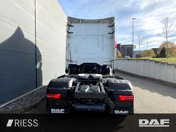 DAF XG 530 FT Alcoa Leder Vollluft Standklima - Tracteur routier: photos 4 DAF XG 530 FT Alcoa Leder Vollluft Standklima - Tracteur routier: photos 4