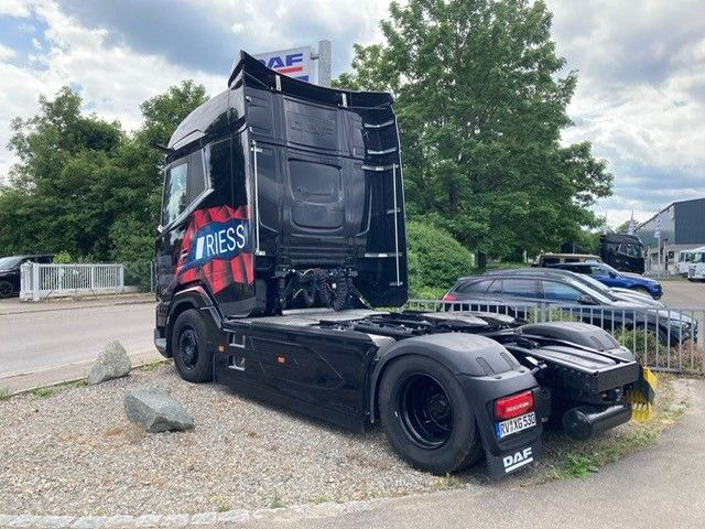 DAF XG 530 FT Vollluft Leder Kamera SpurH DAF XG 530 FT Vollluft Leder Kamera - Tracteur routier: photos 5 DAF XG 530 FT Vollluft Leder Kamera SpurH DAF XG 530 FT Vollluft Leder Kamera - Tracteur routier: photos 5