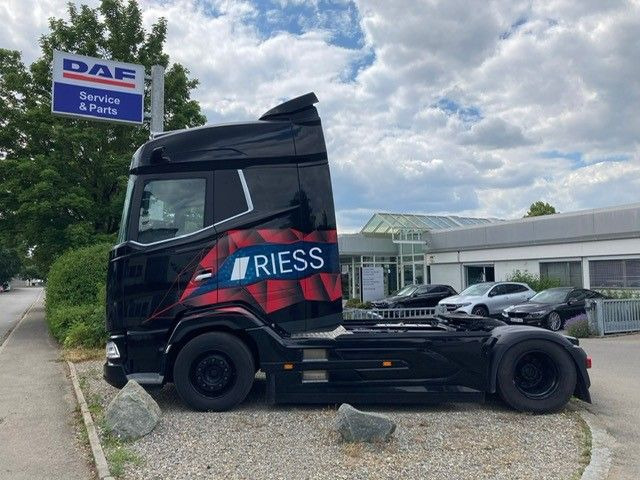 DAF XG 530 FT Vollluft Leder Kamera SpurH DAF XG 530 FT Vollluft Leder Kamera - Tracteur routier: photos 2 DAF XG 530 FT Vollluft Leder Kamera SpurH DAF XG 530 FT Vollluft Leder Kamera - Tracteur routier: photos 2