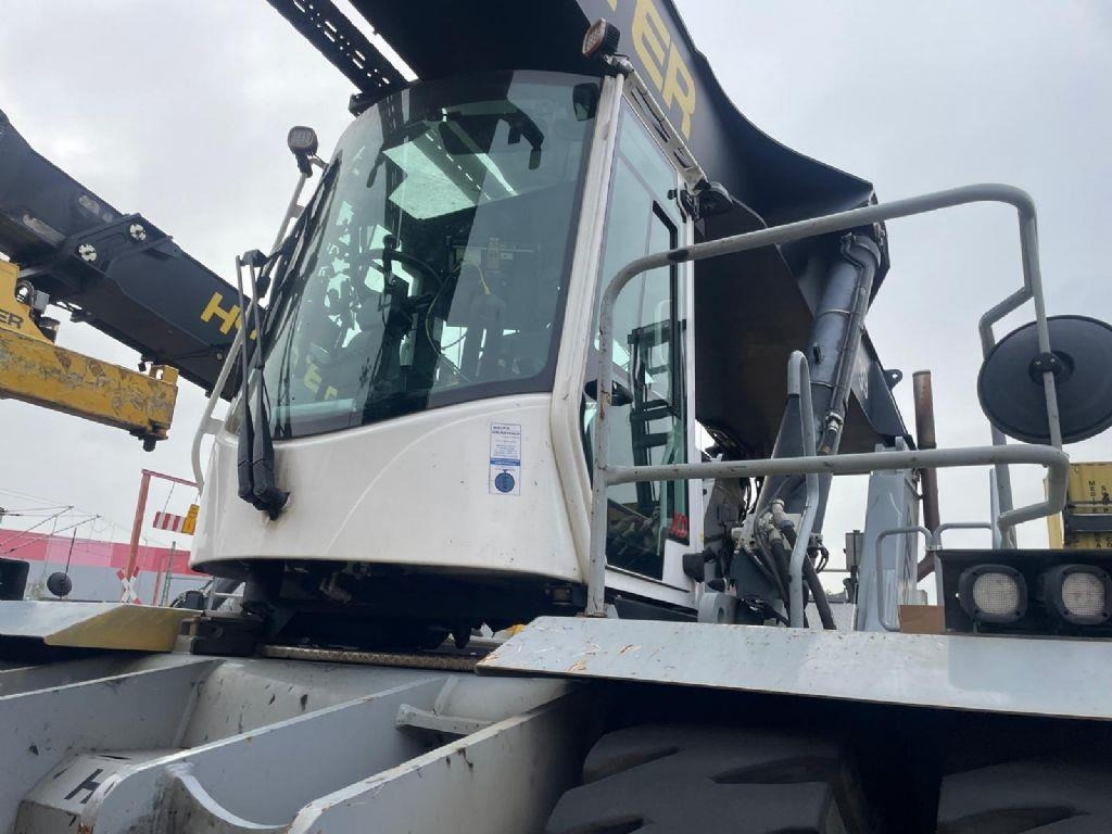 Hyster RS46-41XD/67S - Reach stacker: photos 5 Hyster RS46-41XD/67S - Reach stacker: photos 5