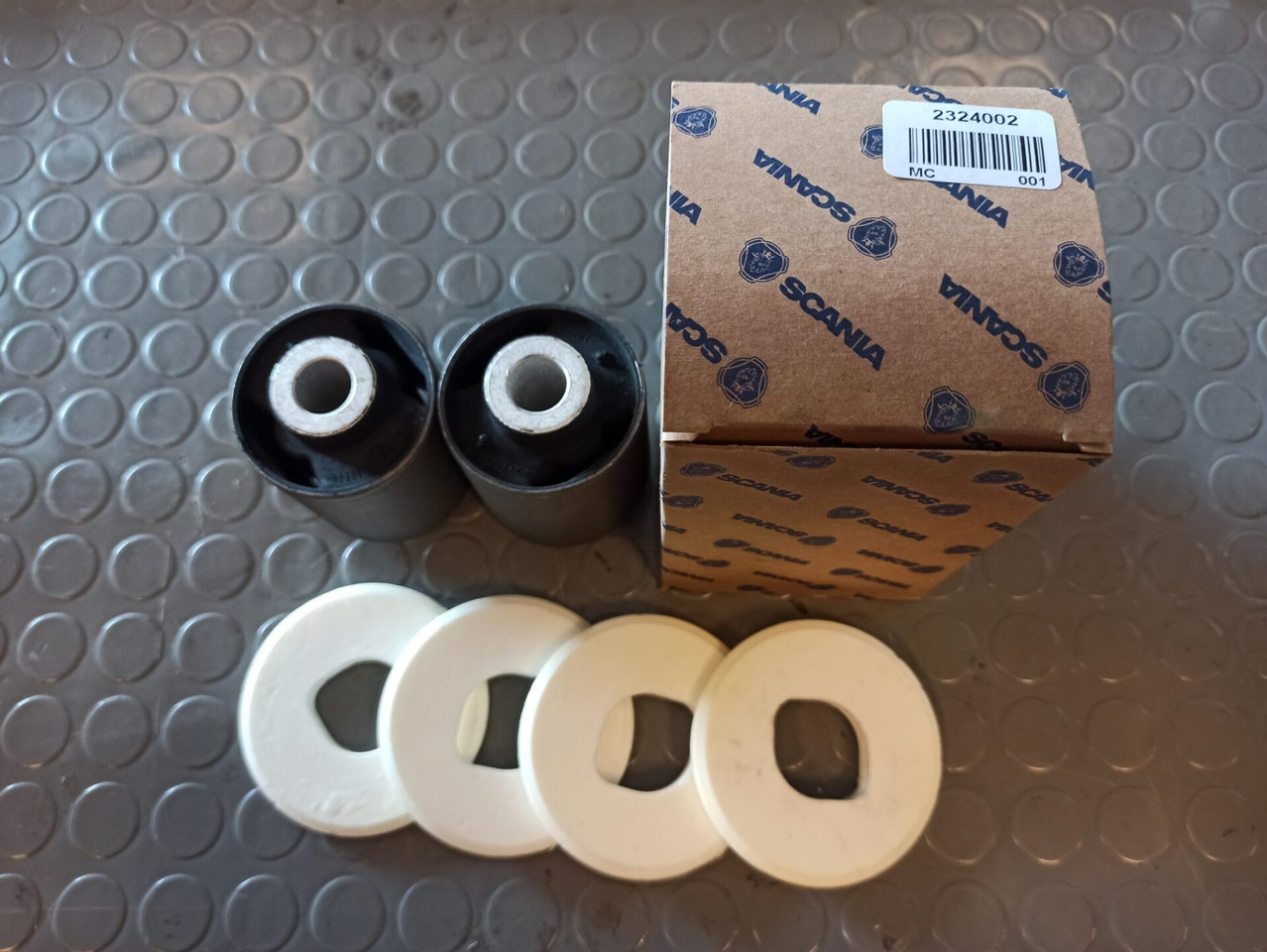 SCANIA ANTI ROLL BAR BUSH REPAIR KIT - 2324002 - Suspension de cabine pour Camion: photos 1 SCANIA ANTI ROLL BAR BUSH REPAIR KIT - 2324002 - Suspension de cabine pour Camion: photos 1