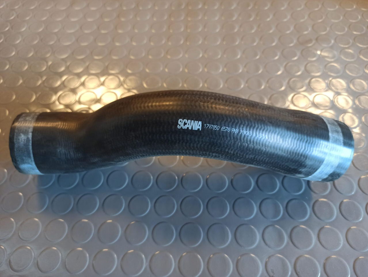 SCANIA HOSE - 1797850 - Tuyau de direction pour Camion: photos 1 SCANIA HOSE - 1797850 - Tuyau de direction pour Camion: photos 1
