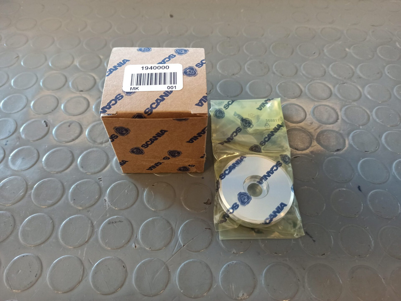 SCANIA PISTON - 1940000 - Pistons/ Anneaux/ Manchons pour Camion: photos 1 SCANIA PISTON - 1940000 - Pistons/ Anneaux/ Manchons pour Camion: photos 1