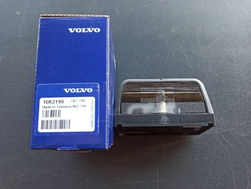 VOLVO NUBER PLATE LAMP - 1082190 - Lumière/ Éclairage pour Camion: photos 1 VOLVO NUBER PLATE LAMP - 1082190 - Lumière/ Éclairage pour Camion: photos 1