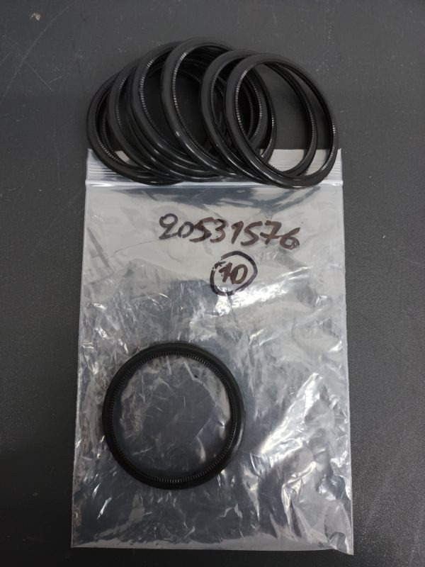 VOLVO SEALING RING - 20531576 - Pistons/ Anneaux/ Manchons pour Camion: photos 1 VOLVO SEALING RING - 20531576 - Pistons/ Anneaux/ Manchons pour Camion: photos 1
