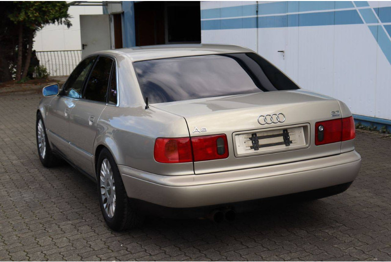 Audi A8 3.7 Quattro - Berline: photos 4 Audi A8 3.7 Quattro - Berline: photos 4