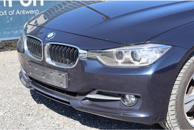 Voiture BMW 3 Serie 318d: photos 9