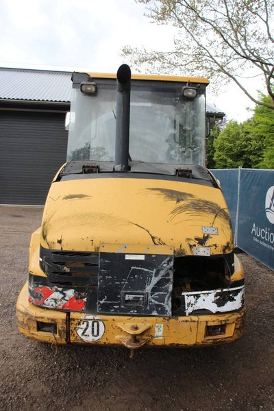 Caterpillar 908 - Chargeuse sur pneus: photos 4 Caterpillar 908 - Chargeuse sur pneus: photos 4