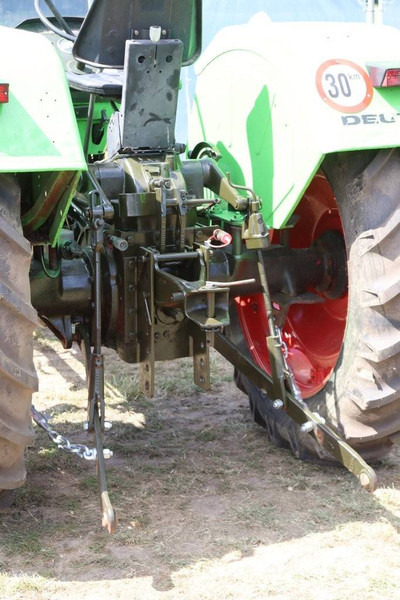 Tracteur agricole Deutz Fahr D6806: photos 19